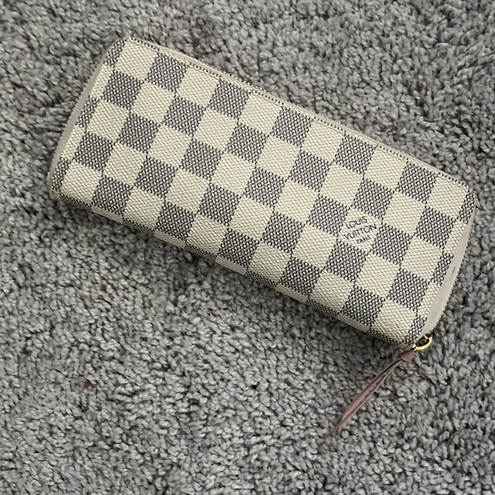 Louis Vuitton Damier Azur Clémence Wallet - Cream and Gray - Picture 2 of 5